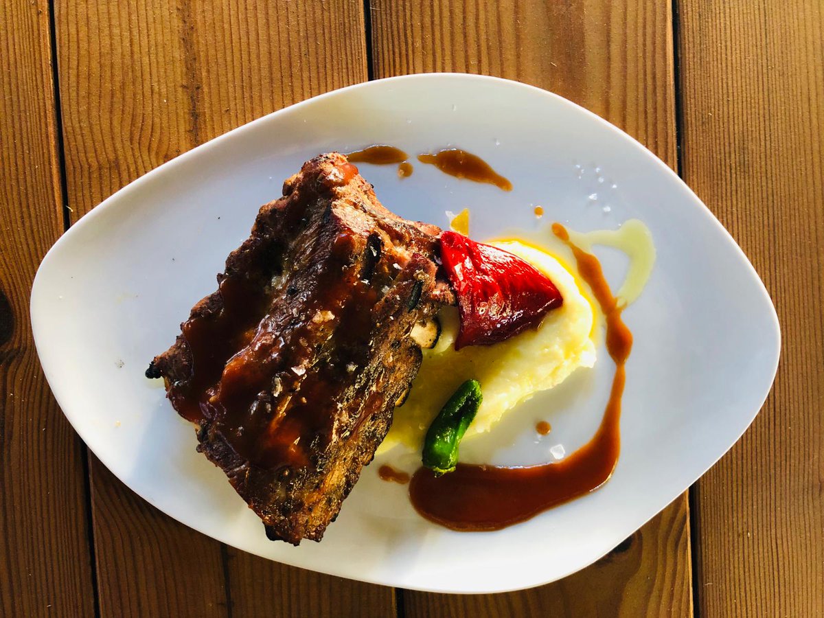 ¡¡El MENÚ DIARIO da para muchas alegrías!! Por ejemplo, la de compartir mesa con alguien querido. A las 13h. os esperamos dentro.

#somosseguros