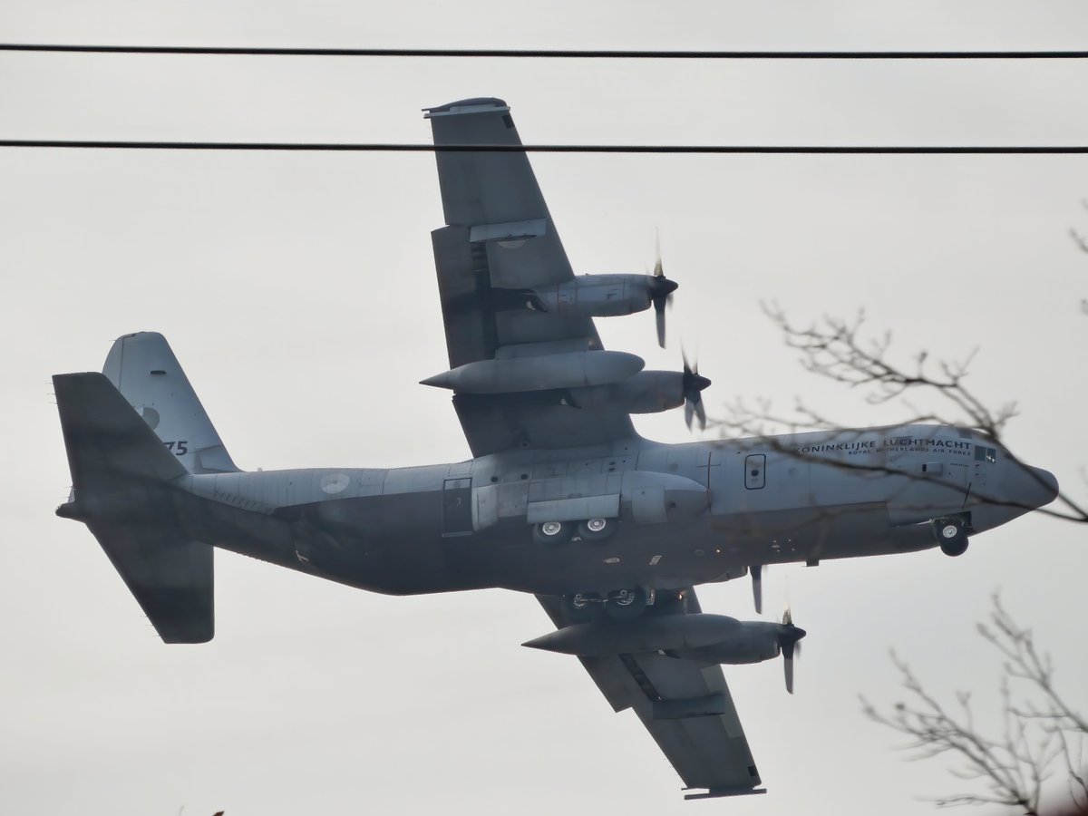 EHEH_Spotter's tweet photo. Royal ๐ณ๐ฑ Air Force , Lockheed C-130H-30 Hercules (G-275, #480C04) as ๐ณ๐ฑ Air Force flight #NAF75 @ EHEH
๐๐ฎ๐ณ๐ณ๐ข๐ง๐ ๐ญ๐ก๐ ฬทTฬทOฬทWฬทEฬทRฬท ๐๐๐๐๐๐ (teardrop approach 21) https://t.co/AtwFl48Wlz