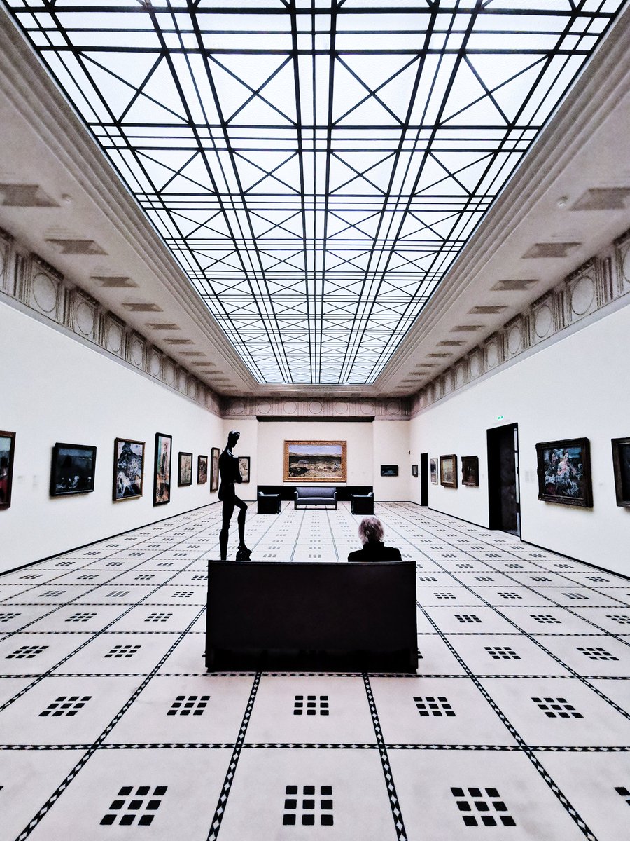 SergeMrc's tweet photo. Kunsthaus, Zürich https://t.co/deFCoZaSaf
