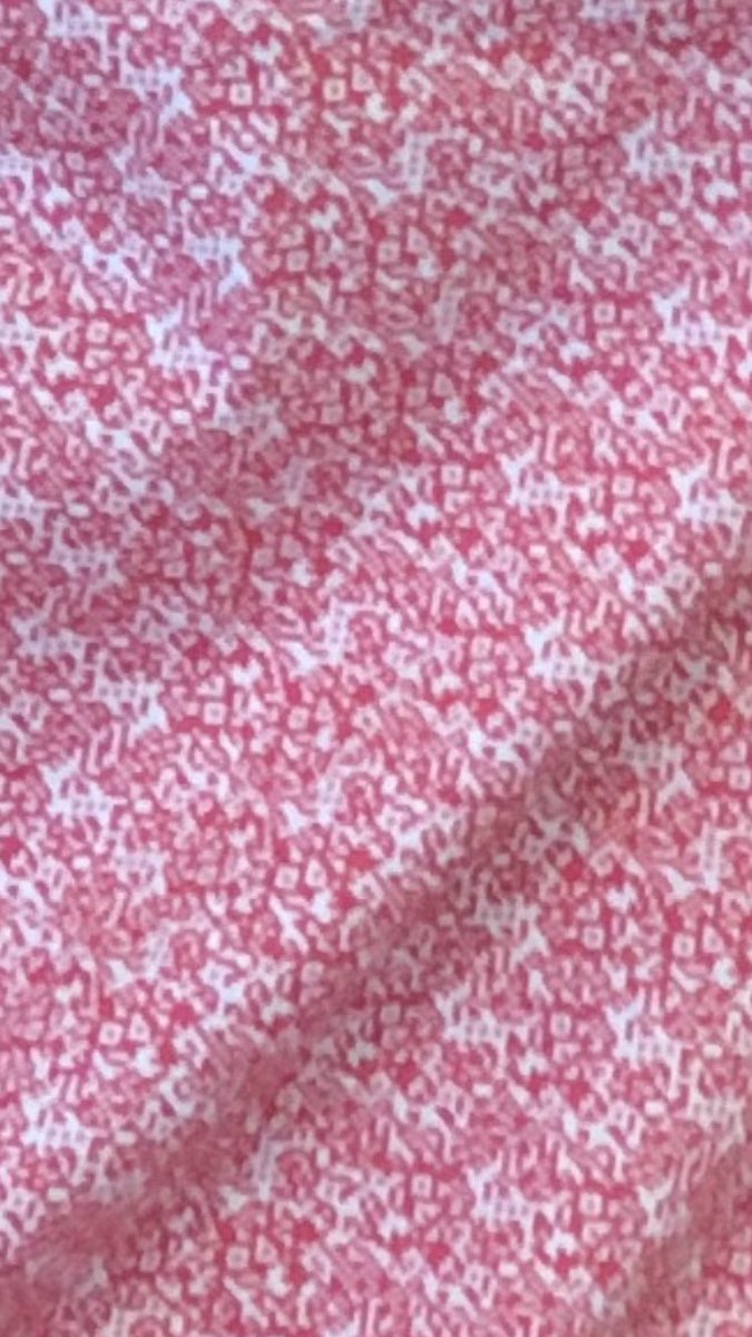 hwallop's tweet image. If you look closely, I’m wearing a @dresscodeshirts #cashcuff shirt. It allows you to pay for coffees etc. 
Yes – the pattern is a QR code. 2020’s hottest fashion. 
[tho’ disappointingly it’s a chip sewn into the cuff that allows you to pay, not the QR shirt pattern]