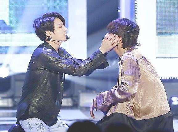 when he cups taehyung& #39;s face