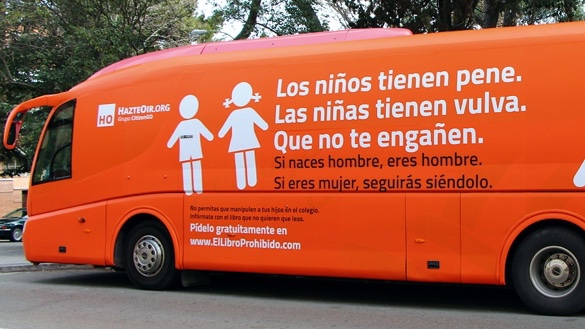 jwbartlett92's tweet photo. Don't believe everything you read on the side of a bus, though 🤷🏻♂️ #BusDelOdio https://t.co/2WWw5n7ZXj