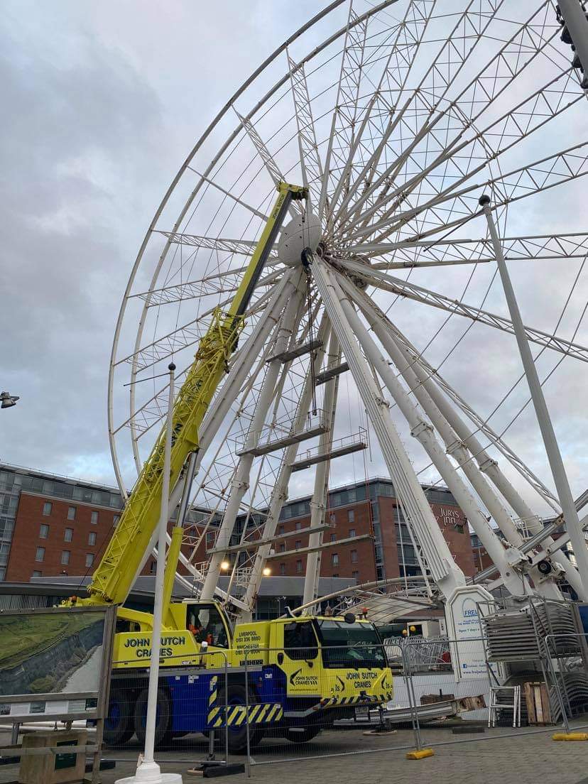 LivLifeMagazine's tweet photo. The big ferris wheel outside @MandSBankArena in #Liverpool is being taken down. Look out for the full story coming soon!
#Journalism #FullStory #Comingsoon #LiverpoolWheel https://t.co/fdXNIiYzsc
