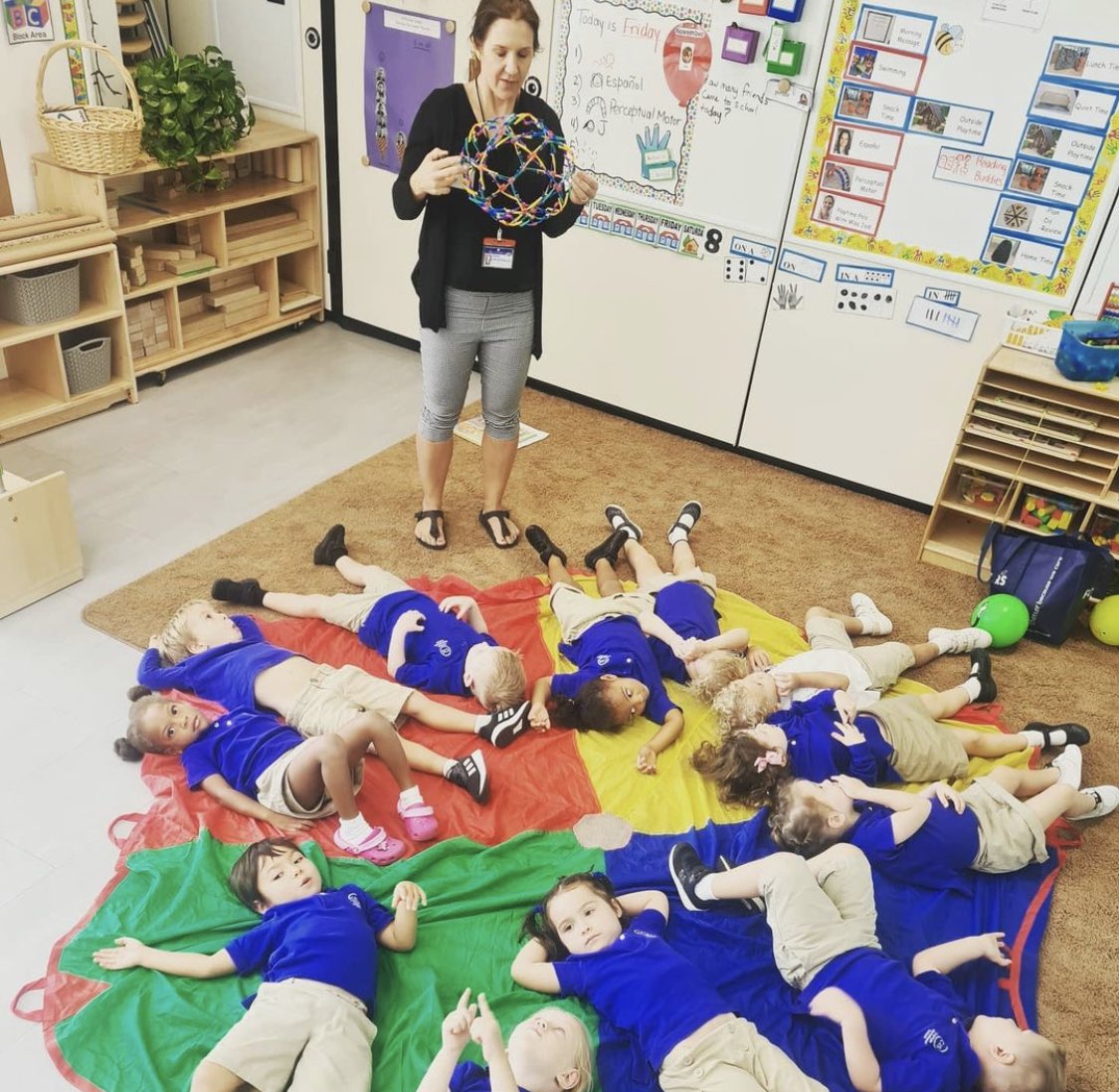 MsJodi_CIS's tweet photo. Practicing team work and following the group plan while having some parachute fun! #CISInspires https://t.co/KEJarnHvIz