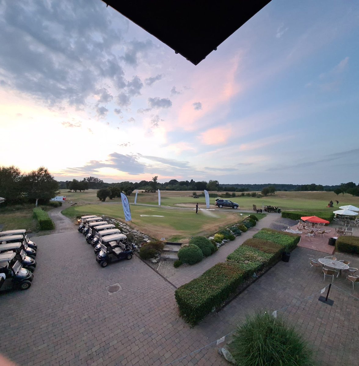 ORIDA SURREY DOWNS Members tweet media