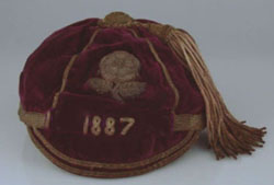#rugby history Born today 24/11 in 1862 : Arthur Fagan (England) rugby v Ireland in 1887 https://t.co/aG2IwX0wTU https://t.co/w9cD0rHHDe