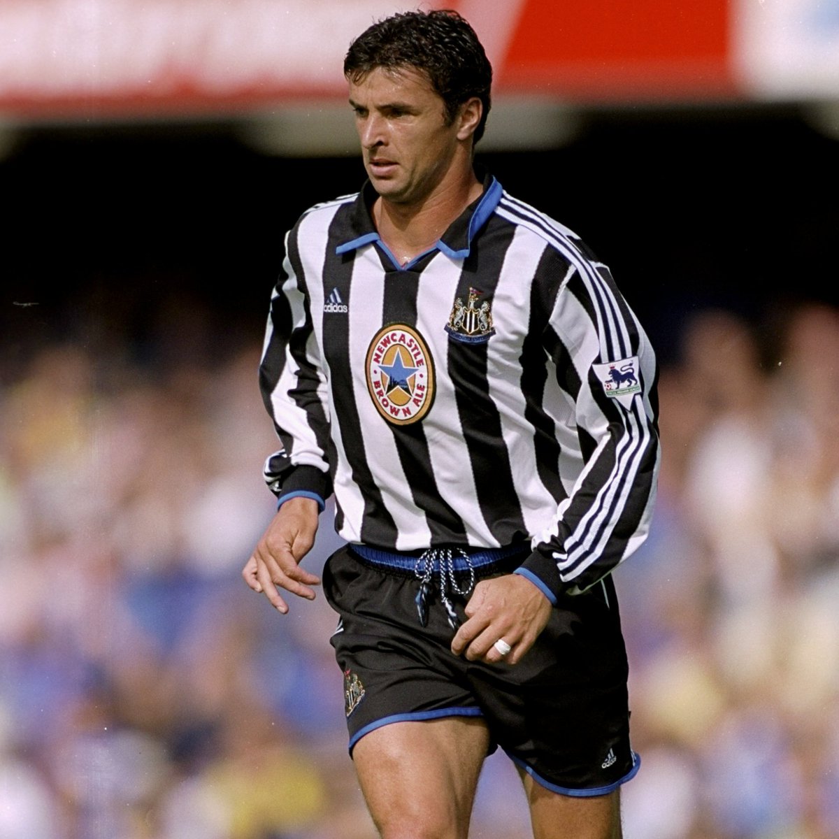 Today marks nine years since the tragic passing of Gary Speed. We'll never forget you, Speedo. 🖤🤍 #NUFC