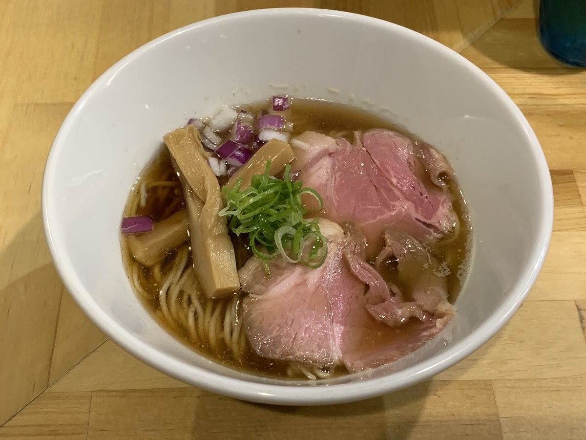 Vice00 11 らぁ麺なお人 天神南 高級のどぐろらぁ麺 今までのどぐろと名乗ったラーメンは数あれど 焼いたのどぐろの香ばしさをここまで表現したスープはかつてない しかもこれ限定でなくレギュラーメニューだからね カネジンから取り寄せた麺 Vice00 11 らぁ麺なお人 天神南 高級のどぐろらぁ麺 今までのどぐろと名乗ったラーメンは数あれど 焼いたのどぐろの香ばしさをここまで表現したスープはかつてない しかもこれ限定でなくレギュラーメニューだからね カネジンから取り寄せた麺