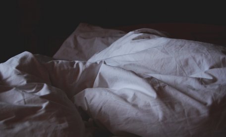 ExeterMed's tweet photo. As many as 90% of people with dementia suffer sleep disturbances.

Research has found that strong sleeping pills known as ‘Z-drugs’ are linked with an increased risk of falls, fractures and stroke among people with dementia.

Read More- https://t.co/Hexjka6vto

#ExeterDementia https://t.co/RmvsKi99WE