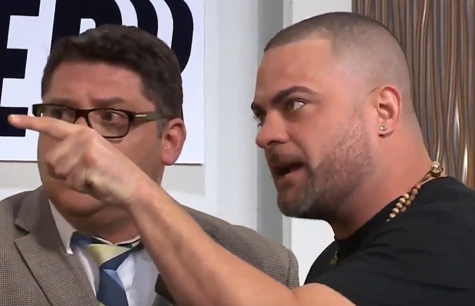catchacast's tweet photo. UN JOUR, UNE PROMO #5 💬

On le répétera jamais assez : @MadKing1981 est peut-être le meilleur #promoguy au monde aujourd'hui. He's as real as it gets !

"That's reality ! That's real ! I'd die for that man !"
👉https://t.co/6TB3olJKJF https://t.co/MxB0C9Sdhk