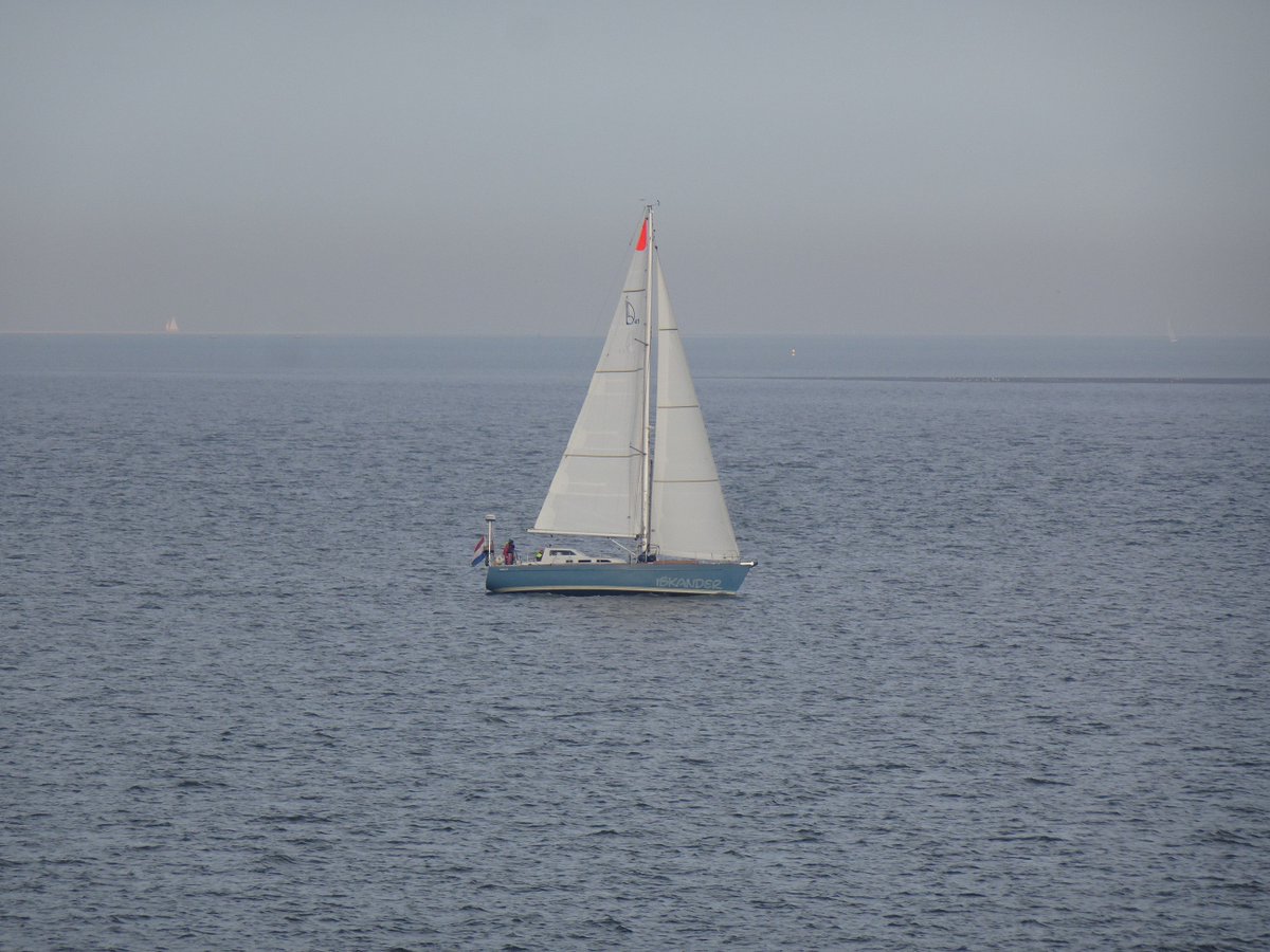 EasySailNL's tweet photo. Als #bootmakelaar ben je niet altijd met je vak bezig..... en toch...... vorige week lekker wezen uitwaaien op #Terschelling en dan kan ik het niet laten.
Bootjes, overal....... heerlijk. #beroepsdeformatie = a fun thing! https://t.co/xcX7wmkWq9