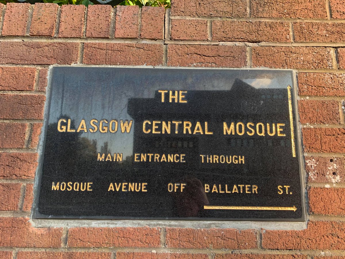 Over the years, the Jewish community migrated to other areas & were replaced by South Asians, responding to post-WW2 labour shortages. Many women worked in textile factories, but some also taught classes in Urdu at Abbotsford Primary - some still teach at the Central Mosque today