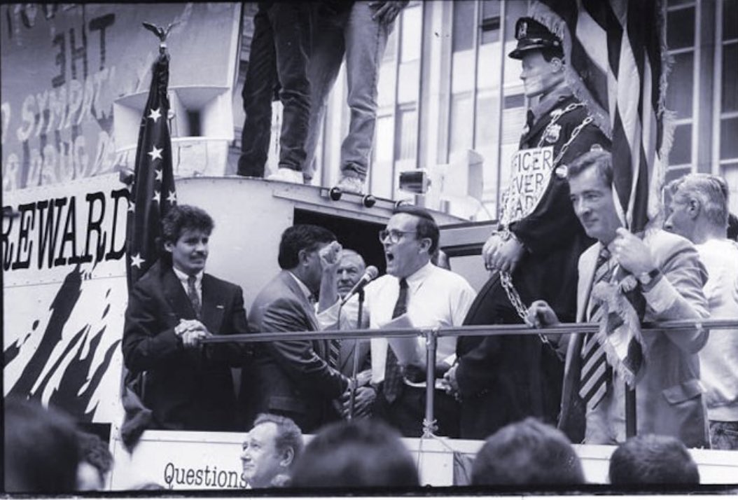 Giuliani& #39;s own team suggested later that he should condemn the behavior at the protests to distance himself since he was clearly perceived as a ringleader. He ignored it. And in 93 he won the election. CLOSE, but he won.
