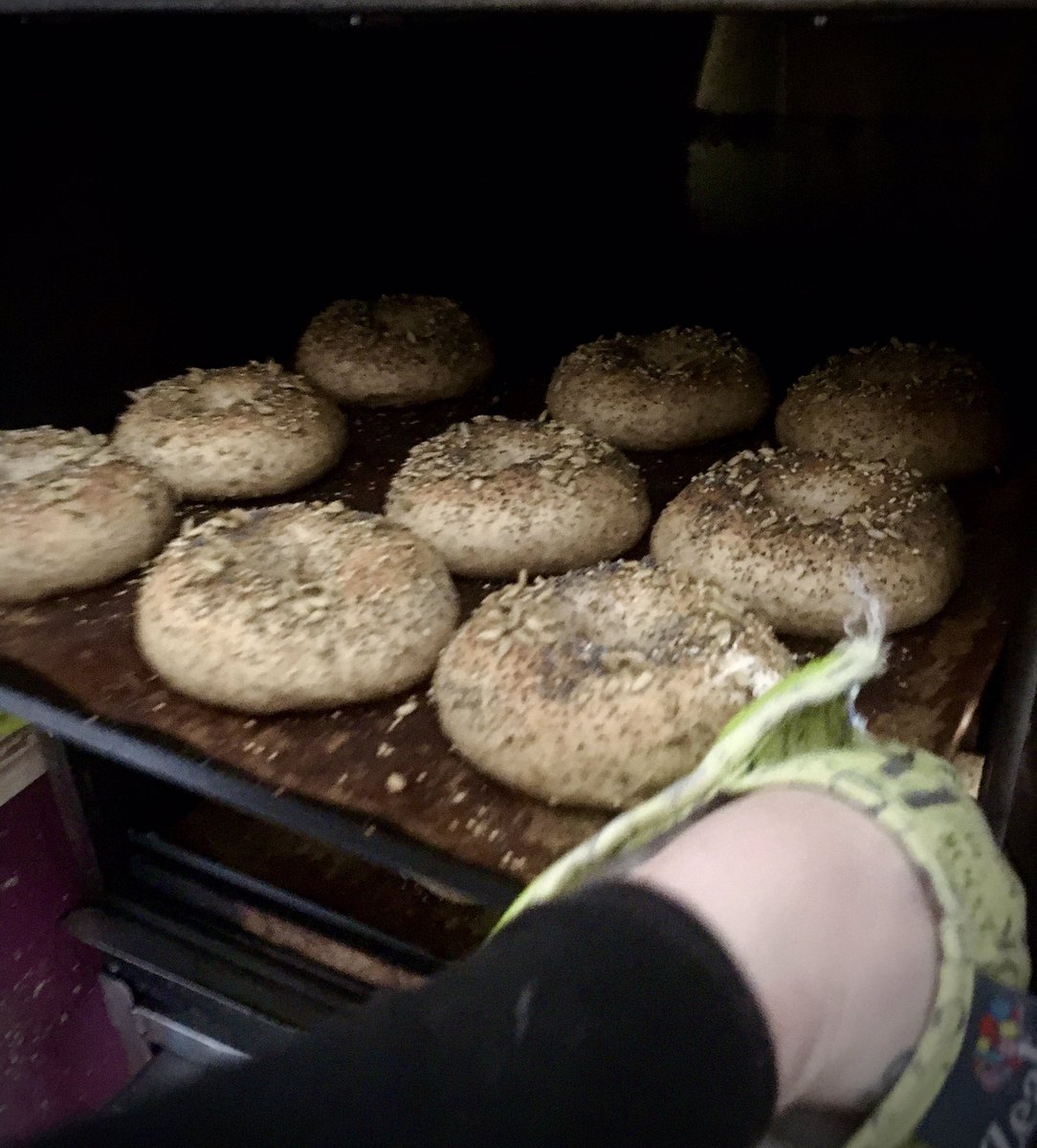 LaBonneParis1's tweet photo. It’s the wholemeal ones today folks! Hot off the press. Still delivering freshly baked, New York-style #bagels straight from the oven to @PiesseRosie #funkyfrankwell every Tuesday morning.
#TuesdayTemptations A special, Christmas bagel offer coming soon too. Watch this space! https://t.co/vMbD8ctAMt