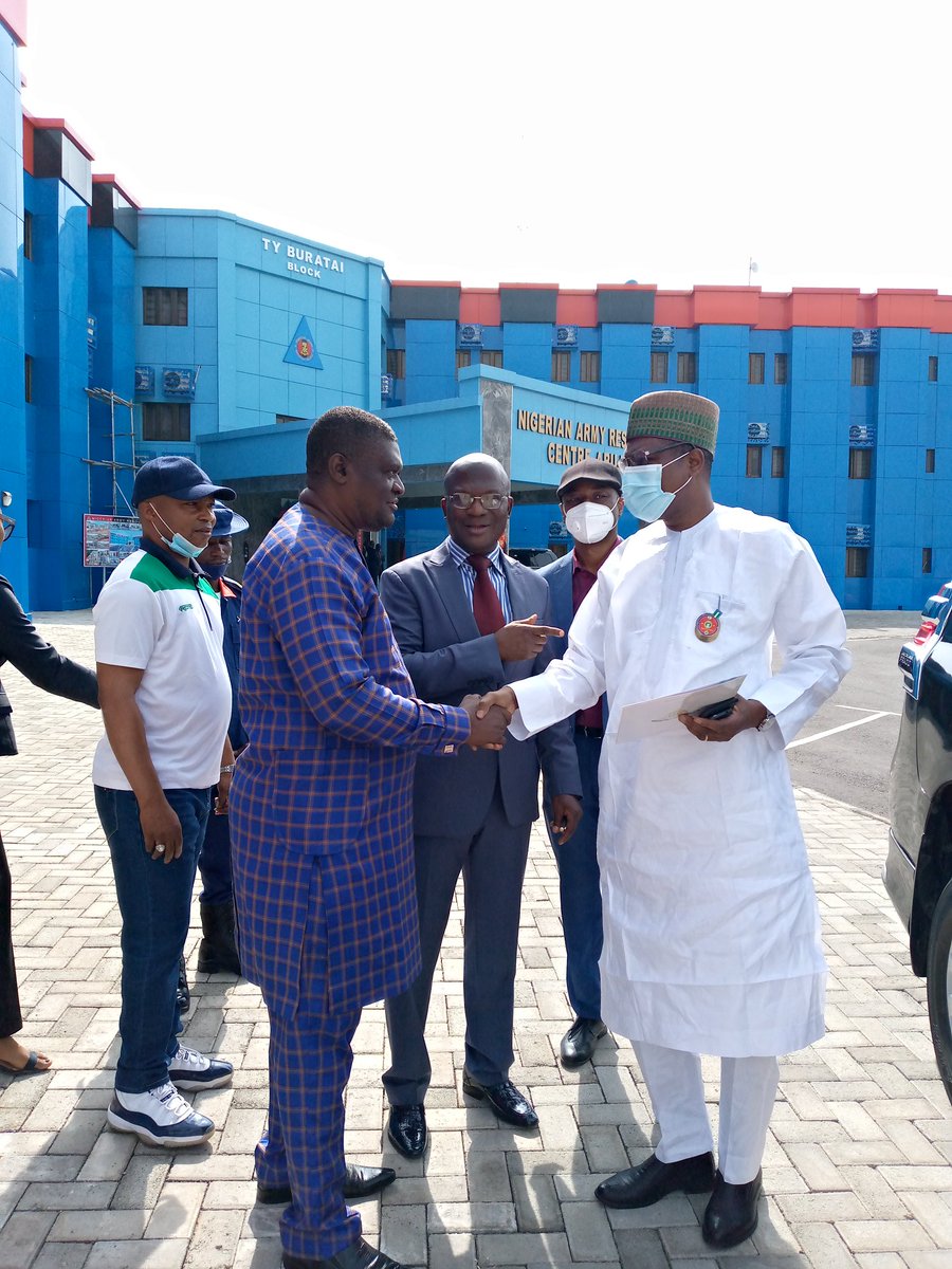 NgProductivity's tweet photo. Dr. Kashim Akor introduces Barr Eyo NSA Ekpo Chairman Governing Council NPC to Dr. Yerima Peter Tarfa, Permanent Secretary Federal Ministry of Labour and Employment. #productivitysummit @NgProductivity @LabourMinNG https://t.co/DsvUTA6YEn