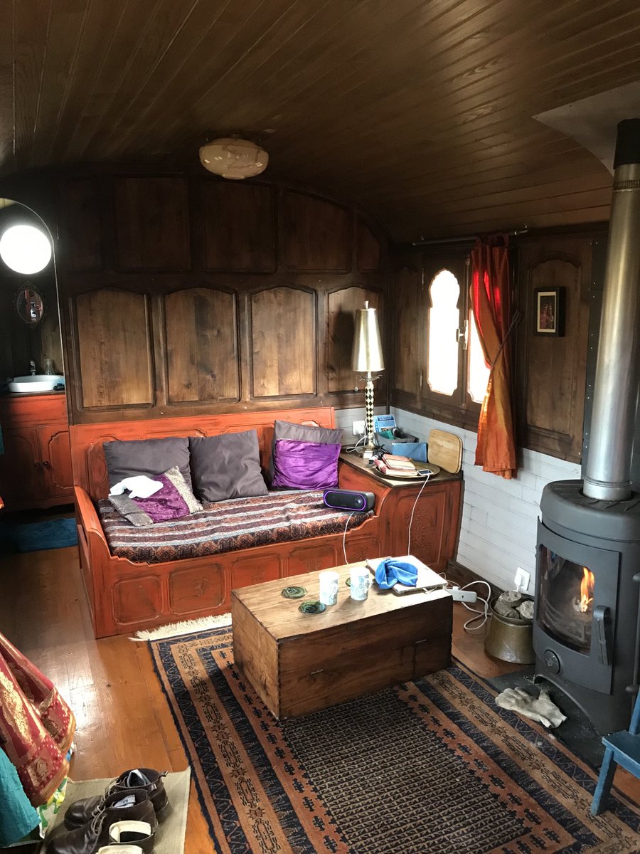 OTD 2018 ⁦<a href="/silverhills64/">Julie Elizabeth 💙 #RejoinEU 🇺🇦</a>⁩ ⁦<a href="/thehoebridge/">The Hoebridge</a>⁩ ⁦<a href="/roulotteretreat/">Roulotte Retreat</a>⁩ ⁦<a href="/EildonRamblers/">Eildon Ramblers</a>⁩ ⁦@MelrosePaths⁩ ⁦<a href="/VisitScotland/">VisitScotland</a>⁩ ⁦<a href="/BordersInfo/">ScottishBordersInfo 🏴󠁧󠁢󠁳󠁣󠁴󠁿</a>⁩