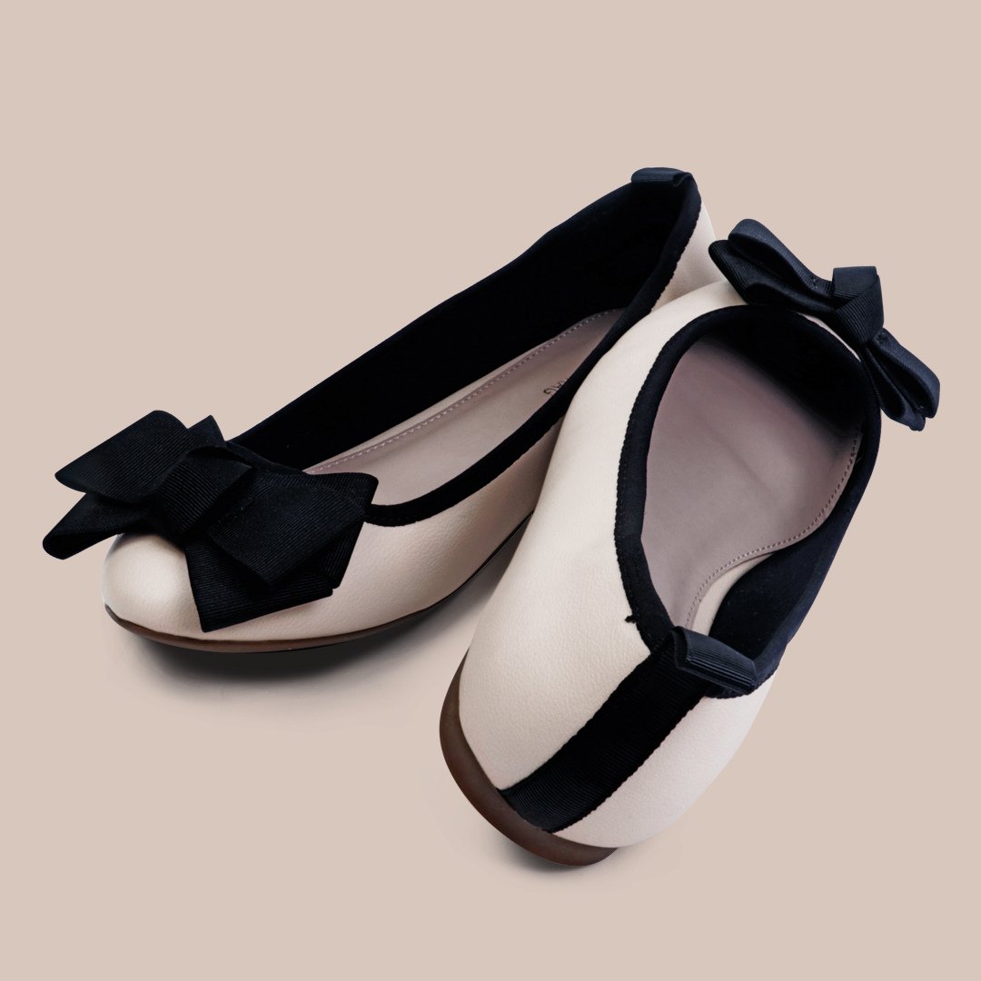 LondonRagIndia's tweet image. Lady's Love - Bow Ballerina

Available in Nude, White and Black Colors
🔎SH1625_WHT

Use Code LRIN10 for 10% Off

#LondonRagIndia #bowshoes #bowballerinas #instadaily #ballerinas #eveningshoes