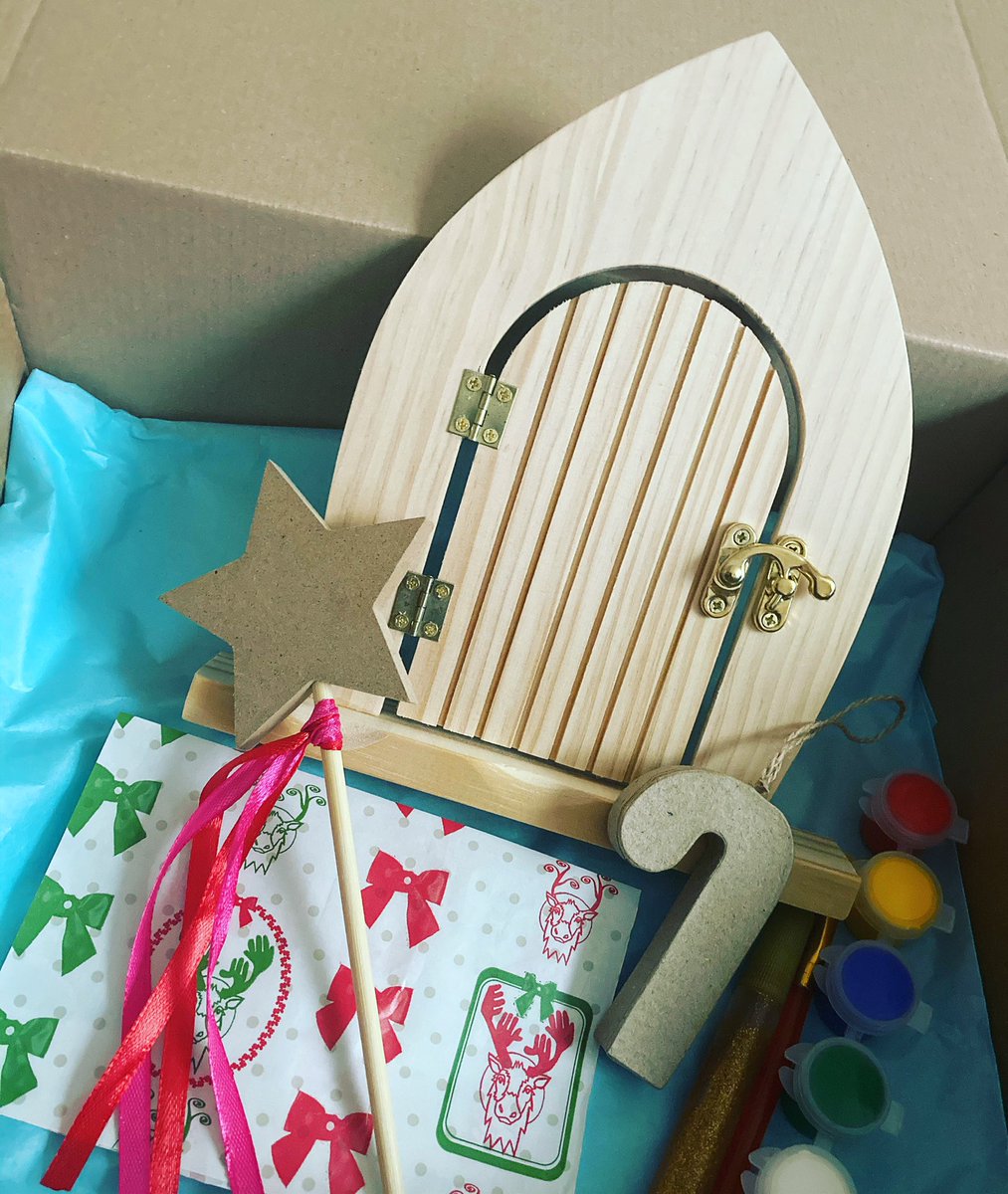 craftsandmakes's tweet photo. Magical elf door, wand and candy cane decoration plus all decorating materials £18 💫 get your little one to make a door ready for their rods arrival! 🧝#christmas #crafts #magic #elf https://t.co/r0bwVGRqnv