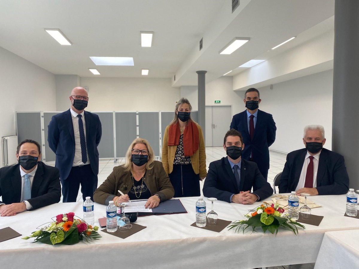 BRED_BP's tweet photo. La BRED et la Chambre de Métiers et de l'Artisanat de Seine-et-Marne CMA77 ont renouvelé leur convention historique permettant d’accompagner l’installation et le développement des projets des #artisans de Seine-et-Marne. https://t.co/JIP8F3vkjw
