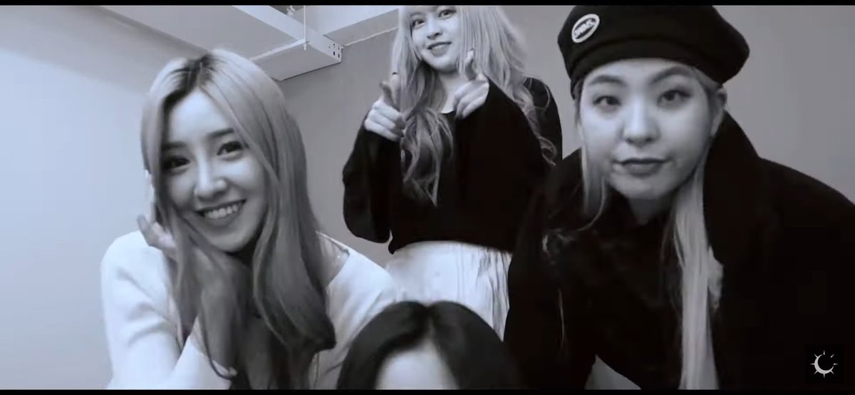 all of the photos i could get (200+) from the ending of the behind the scenes lusol video ; a thread