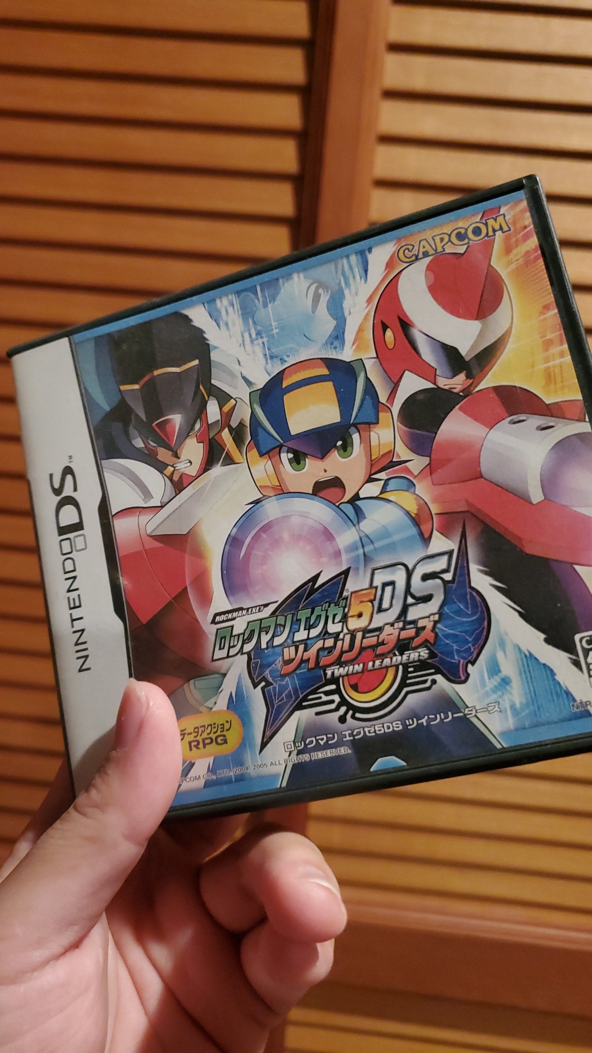Tekka ロックマンx Diveでのコラボ記念にロックマンエグゼ5ds取り出してみた Gbaとちがって主題歌流れたり ロックマンや熱斗 ブルースやカーネルが喋ったり ダブルアタックって言うこの作品でしか見られないコンビネーション技とか見れたり中々良いのよ