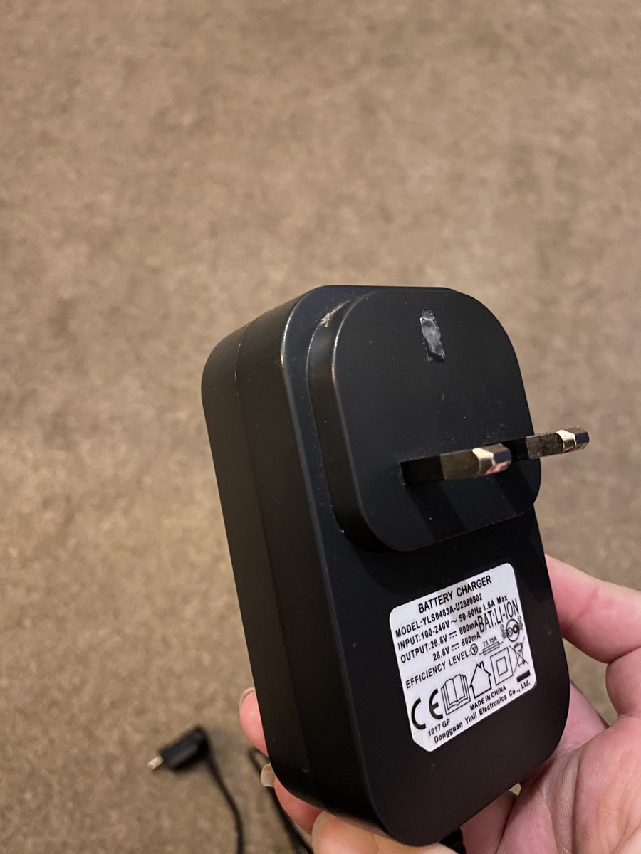 cmorganbarrett's tweet photo. @SharkCleanUK still not had any sort of resolve or reply via customer service. I can not hoover as I have no plug to charge my batteries!!! So frustrated now https://t.co/3f2rH0RNIc