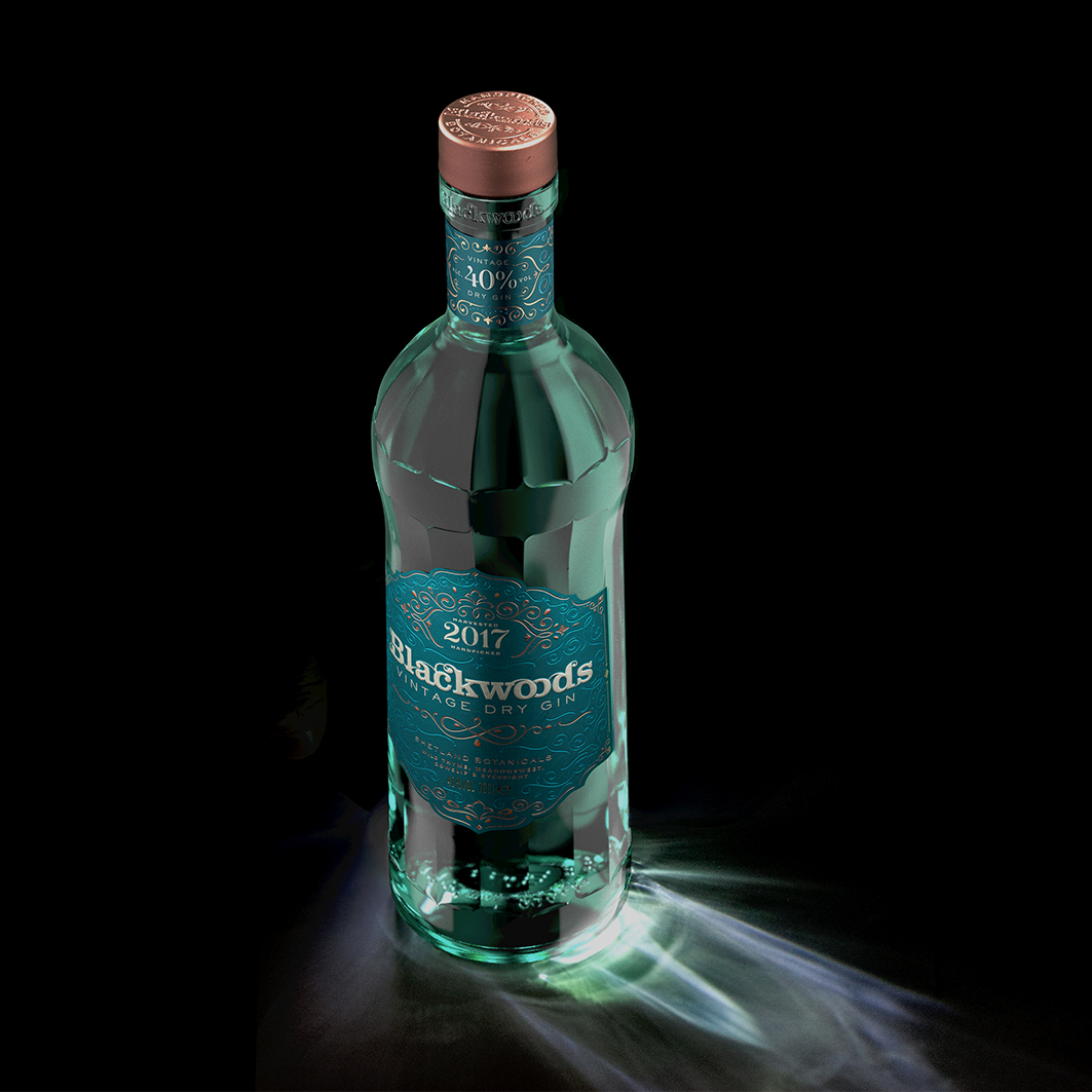 ButterflyCannon's tweet photo. Check out @FormesDeLuxe magazine's fascinating Gin market review, featuring our work for @BlackwoodsGin Tanqueray No.10 &amp; #Veranogin as well as a quote from Jon &amp; reminder Natalie is on the 2020 Prix  Formes de Luxe jury! #ginpackaging #giftpacks #branddesign #powerofbeauty https://t.co/xcK5wqPxRJ