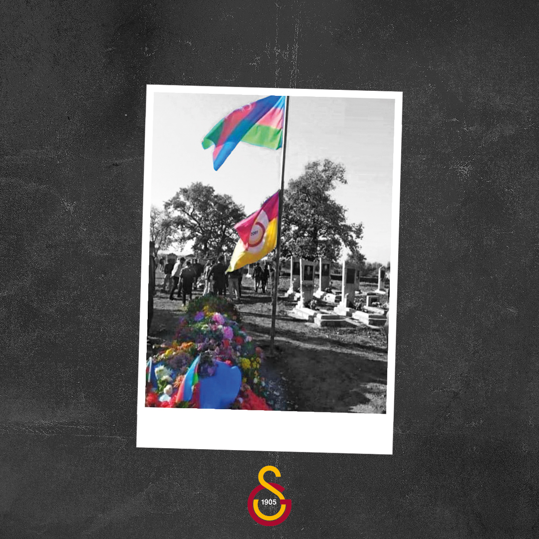 🇹🇷 🇦🇿 "Şehit olursam mezarıma #Azerbaycan bayrağı ile birlikte #Galatasaray bayrağını asın" diyen ve vasiyeti yerine getirilen Şehit Ferit Dursunov ile birlikte tüm şehitlerimize Allah'tan rahmet diliyoruz. 

Galatasaraylılık ölmez...