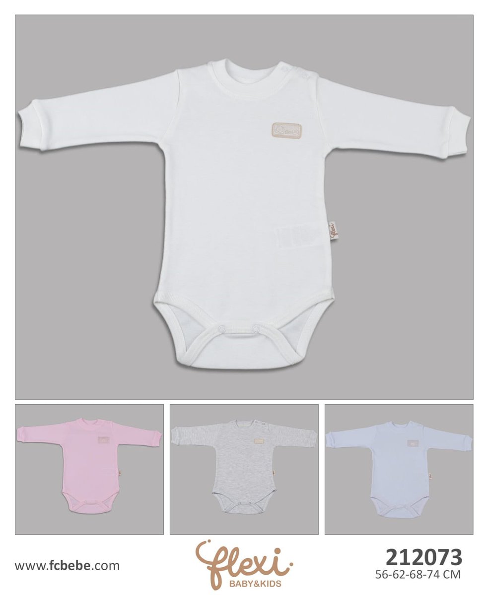 Sizler için üretmeye devam ediyoruz.
#bebekgiyim #zıbın #tulum #bebektakımları #bebekelbisesi