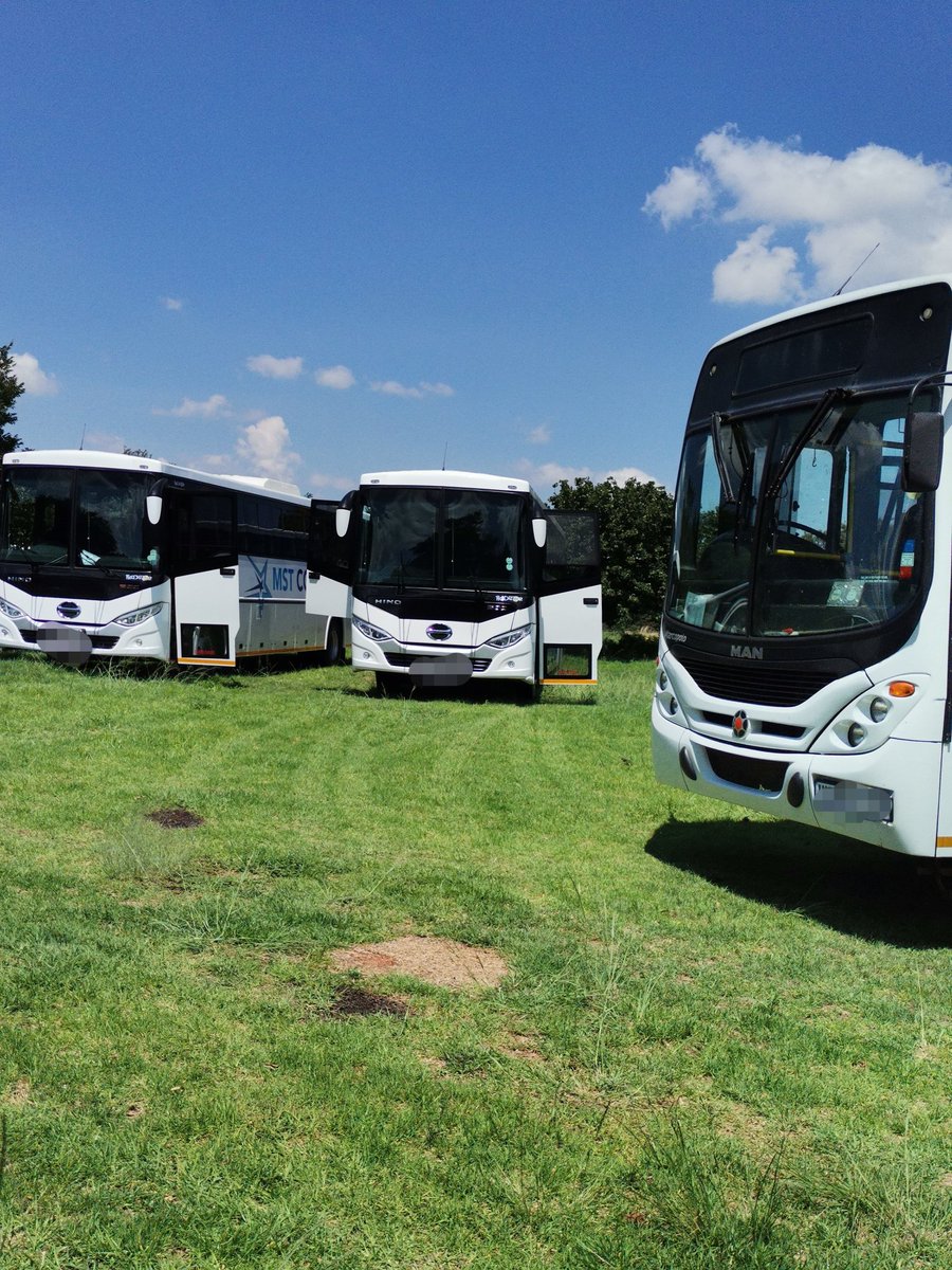 MowashZA's tweet photo. Doing the big things in life. Imagine if you had to drive 7 buses somewhere just to get them washed🙊🙊🙊, that diesel😩 #MowashExperience https://t.co/YFVscFXoGq
