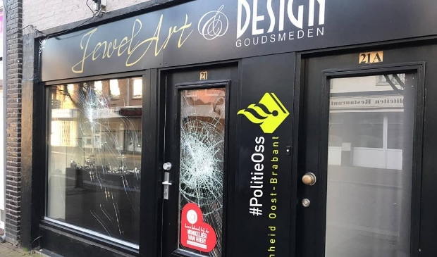 Recherche onderzoekt inbraak bij Osse juwelier - ..