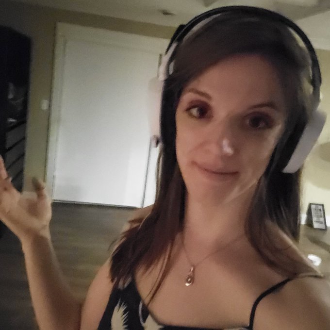 I'm avoiding buying furniture cause i have a dance floor instead and i think i prefer that? https://t