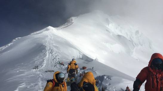 empcierto's tweet photo. Calor, deshielo y microplásticos: lo que revela la mayor expedición realizada en el Everest https://t.co/caL7aBiHdS https://t.co/OZOdFJN5a4
