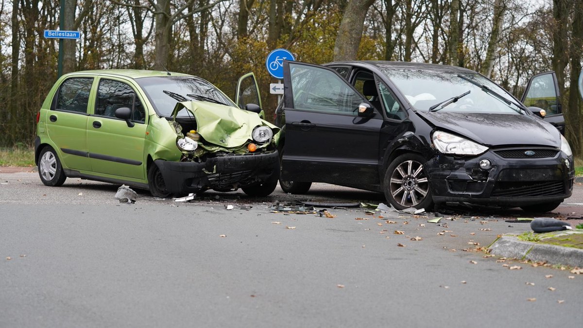Twee gewonden bij aanrijding in Heiloo..