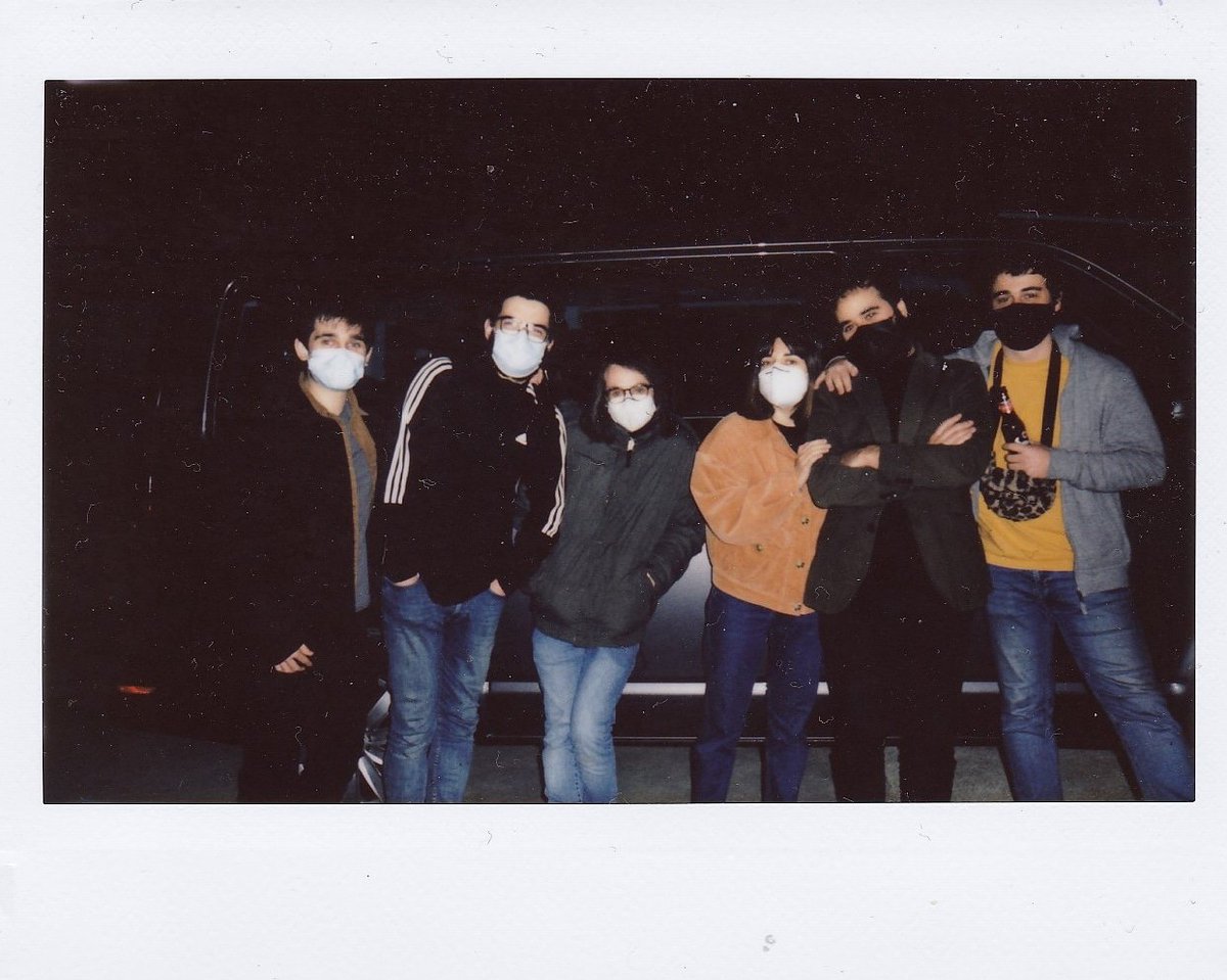 Fai uns días puidémonos xuntar unhas horas despois de meses sen vernos. Grazas <a href="/LaFabricaVigo/">FabricaChocolateClub</a> #salarebullon!! ❤️

What a year... botámosvos de menos 😭💔