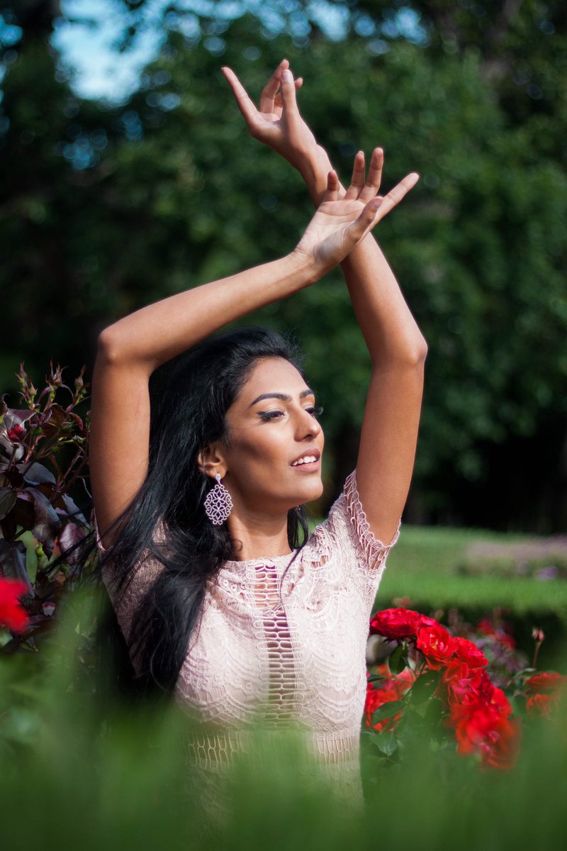 samirmk6_'s tweet photo. Some shots for @hipsta_cpt of the lovely Puja. 🌹 #curatedimagery #portraits #hipsta #lovecapetown #summerfashion https://t.co/ThqtyIsywr