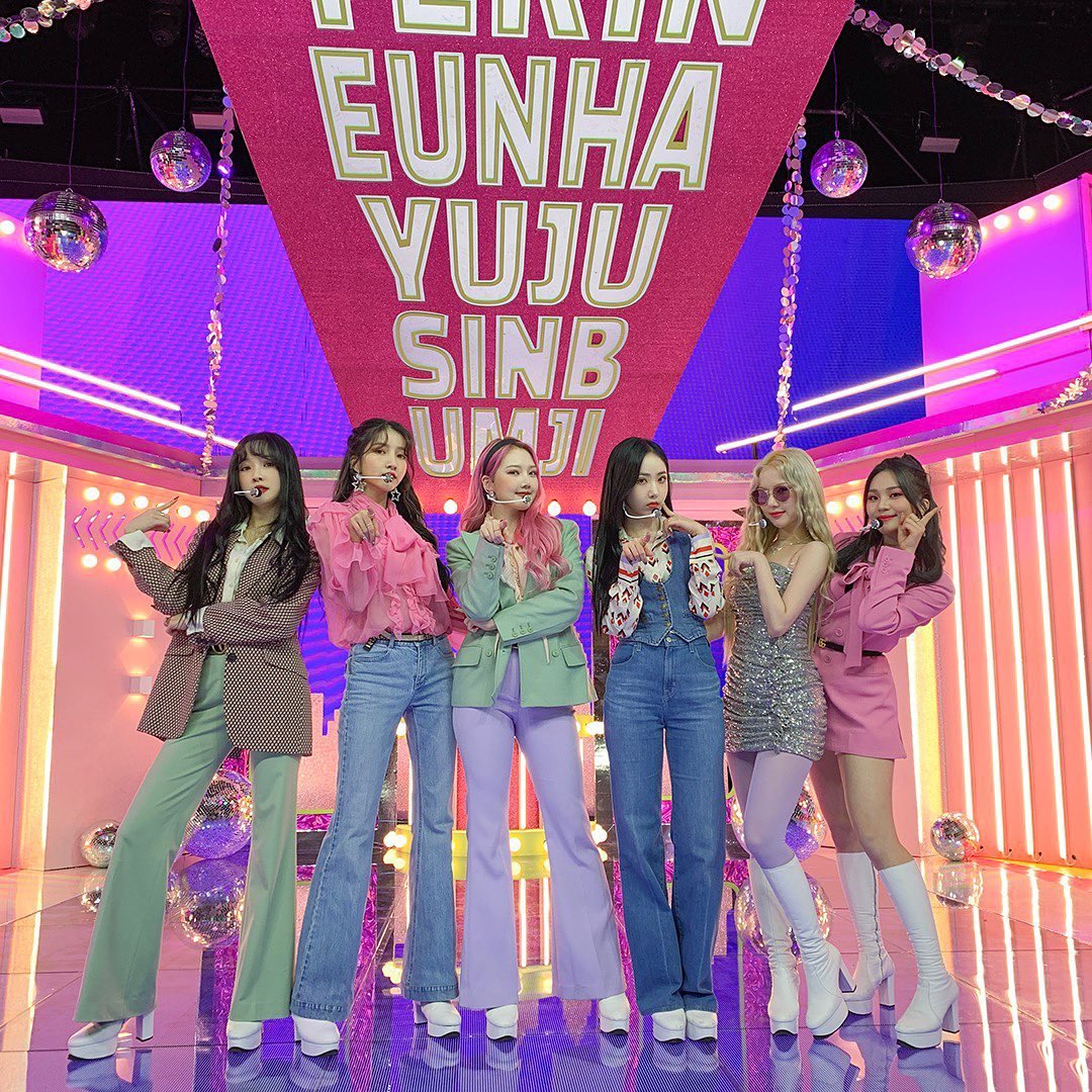 Gfriendfashion's tweet photo. Yuju - Mago Comeback Show 201109
#回_Walpurgis_Night
#uriyujufashion
#gfriend
#여자친구
#gfriendfashion
#gfriendgfashion
📷 @GFRDofficial
#KeepRunningGFRIEND
#여자친구_수고했어_사랑회 https://t.co/gVTsw5TNw2