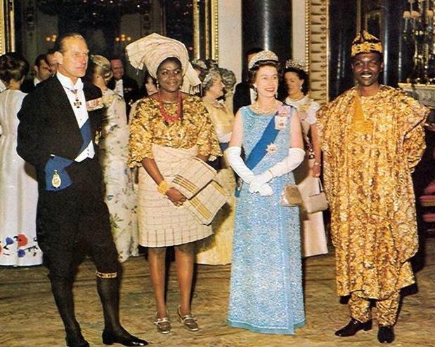 IF GOWON LOOTED CBN... @TomTugendhat who made an unheard-of accusation that Gowon looted half of CBN was barely 2years old when Gowon was removed in 1975. It was in 1973, the year  @TomTugendhat was born, "Gowon gave the original Benin Bronze head to Queen Elizabeth as a gift."