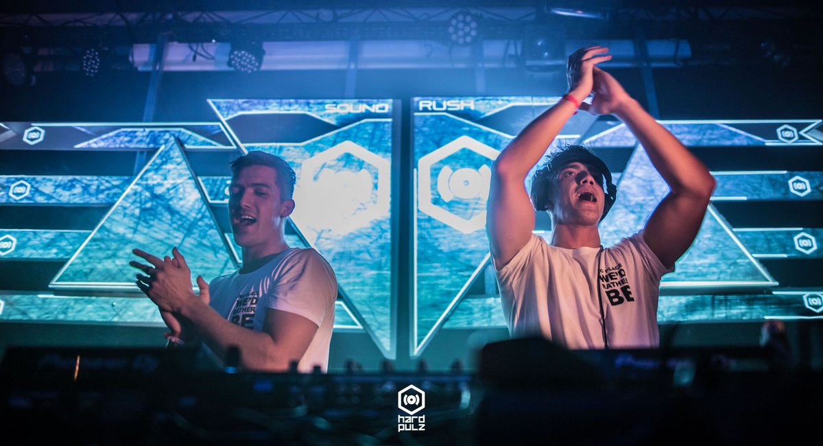 Hardpulz's tweet photo. There's something about these two that we truly love: they never stop dancing 😁 Paris did resonate for a special night with @SoundRush_ last year !
The more we look at it, the #proudest we are !
#soundrush #hardpulz #hardstyle #paris
📸 @clowncreatif https://t.co/QPcTVnKuM3