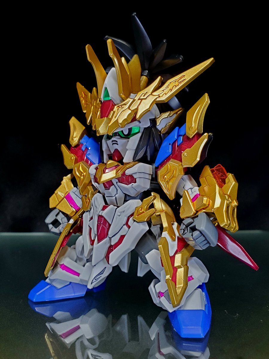 ダイゴロリ 三国創傑伝 劉備ユニコーンガンダム完成 金はスターブライトゴールドで塗装 クリアパーツは裏からホワイト メタリックレッド マゼンタ ガンプラ Sdガンダム T Co 8zqvez1kbj Twitter