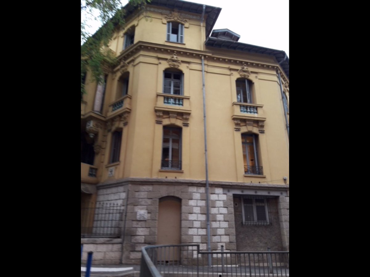 JMB0693's tweet photo. IL Y A JUSTE 89 ANS, LE 24/11/41, MME EUGÉNIE APROSIO ÉTAIT ARRÊTÉE PAR LA GESTAPO À SON DOMICILE, AU 41 AV. THIERS À NICE. ELLE AVAIT 65 ANS ET FUT PASSÉE À LA CHAMBRE À GAZ EN 02/45, À 69 ANS. HOMMAGES À CETTE HÉROÏNE NIÇOISE. #estrosi #ILoveNice #niceterrorattack https://t.co/5mOSmlX6uZ