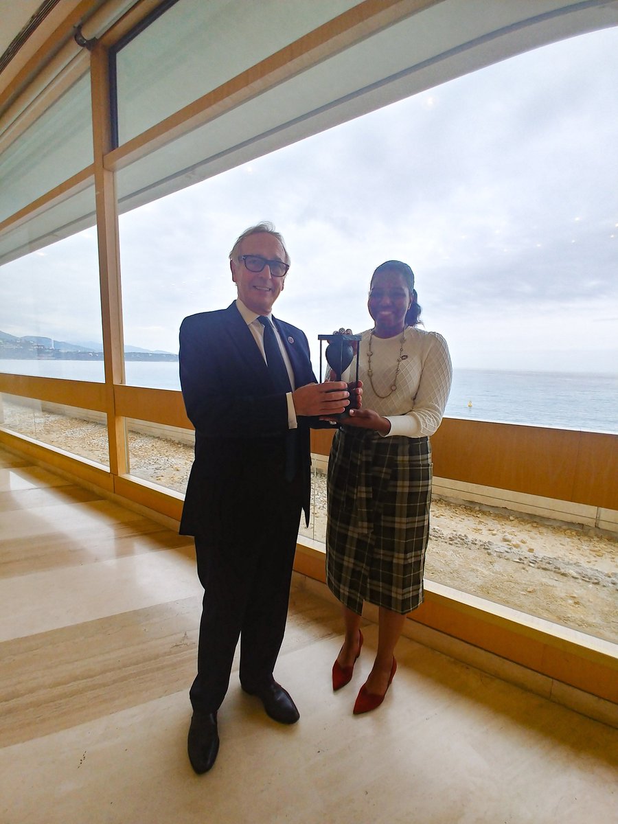 Olombria tweet media