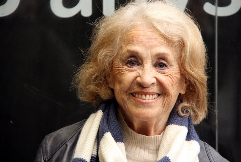 PepPrieto's tweet photo. Ha mort Montserrat Carulla. Una actriu meravellosa que ens deixa un llegat extraordinari d’interpretacions en teatre, cinema i televisió https://t.co/uy3LGOCGXB