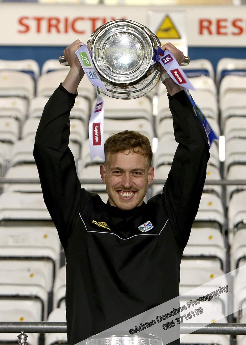 Our Captain <a href="/PadraigFaulkner/">Padraig Faulkner</a> aka <a href="/UlsterGAA/">Ulster GAA</a> Champion 2020! Thanks <a href="/donohoe_a/">Adrian Donohoe</a> for the fab photo! One to treasure for a long time! #AnCabhánabú #RealtaíDúnaRíabú