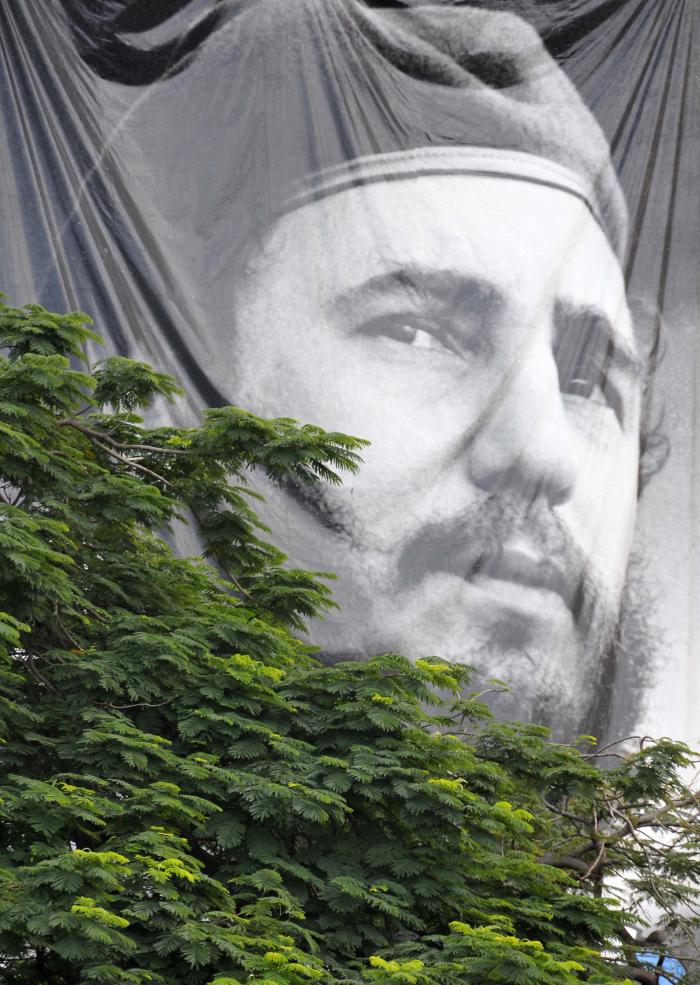Fidel: “(…) una de las cosas que ha hecho la Revolución y hacen las revoluciones es elevar al máximo los valores patrios, elevar al máximo la tradición patriótica, los valores espirituales del pueblo”. #FidelPorSiempre