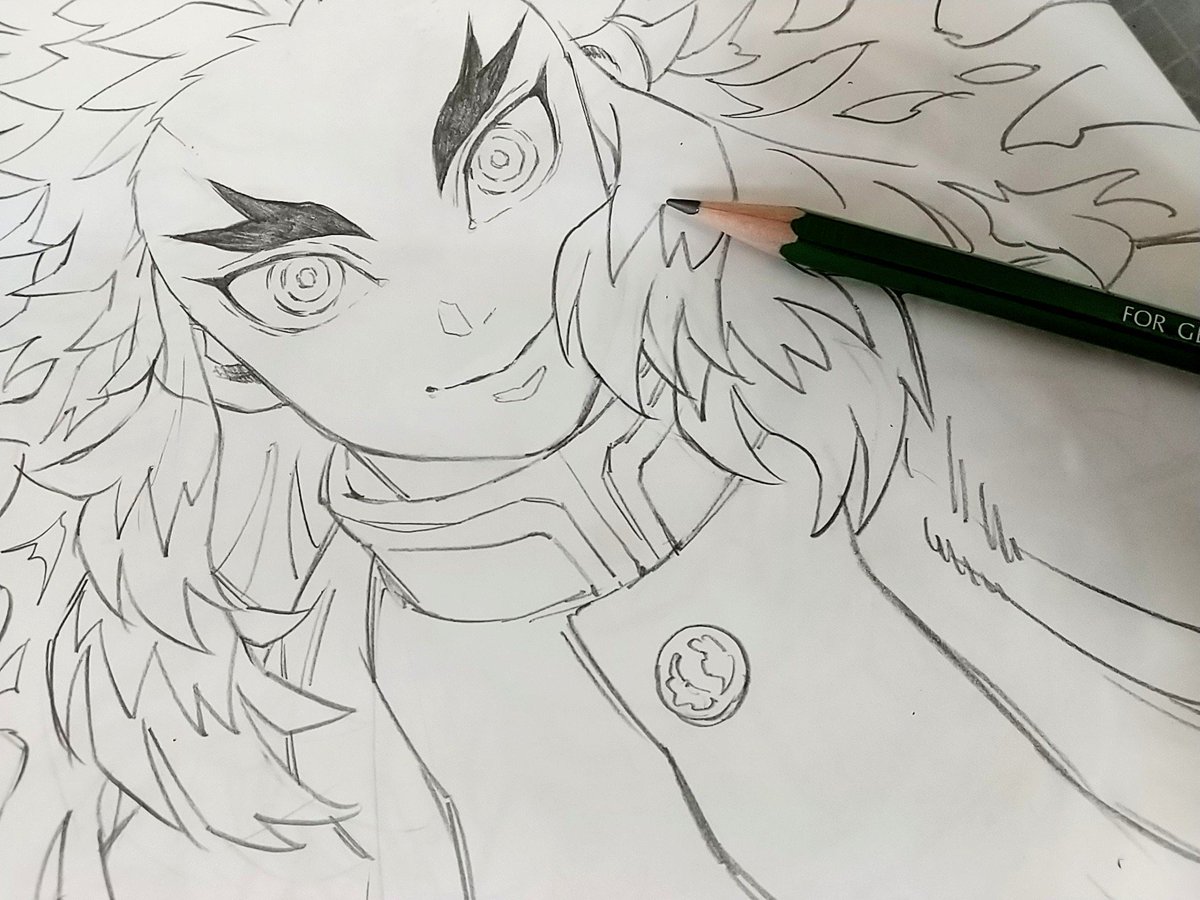 描くことは
祈りに似ている 