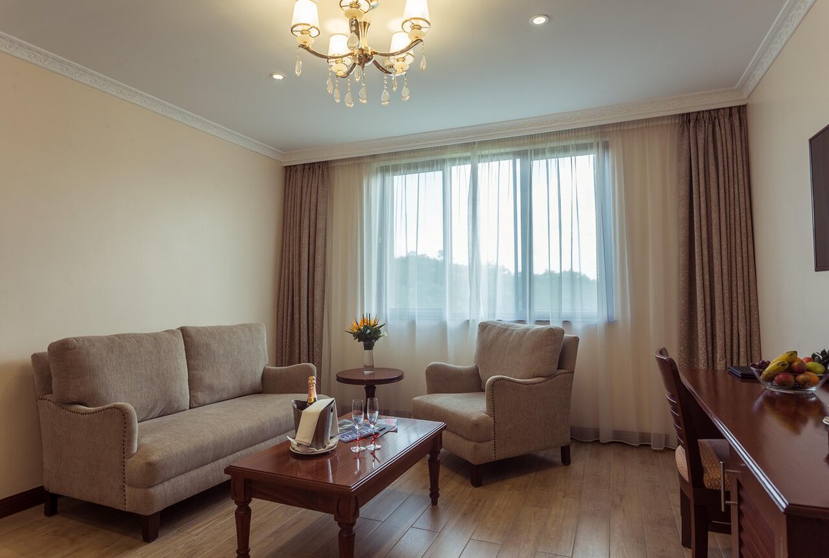 Peace and tranquility awaits you once you walk through our doors! Let us take care of you the Sarova Way! 
Book your stay today>>>sarovahotels.com/woodlands-naku…