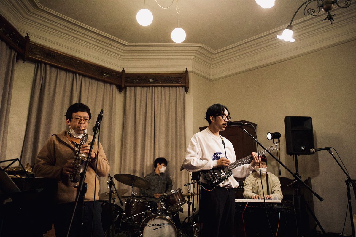 tmmms07's tweet photo. レコ発メルヘンCity「GET WILD 2020」20.11.23 #旧グッゲンハイム邸 #東郷清丸 #シカゴキカク #爆発メルヘンcity #シンリズム #あだち麗三郎 #kauaihirótomo #谷口雄 #GETWILD2020 https://t.co/CgoXx7yQDL