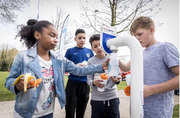 Gezonde jeugd, gezonde toekomst!  🍎🥒🥕💧.         Zo doen we dat in Tilburg!  Omdat beelden meer zeggen dan woorden, hier een filmpje: youtu.be/Ds0qhMSvuno  #jogg #gezondeschool #gezondekinderopvang #gezondengelukkiginTilburg