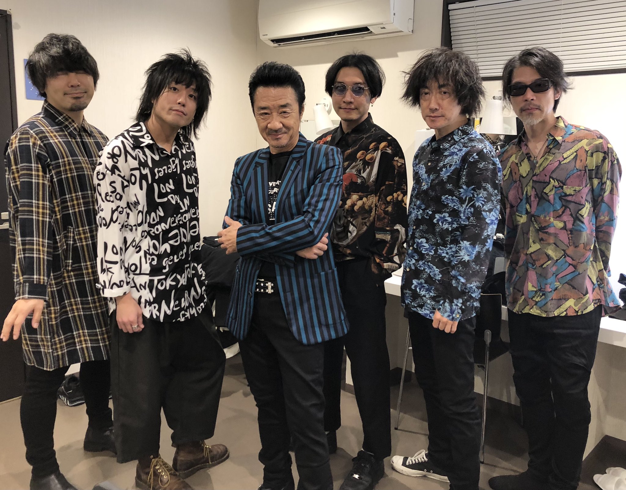 ハウンドドッグ　Hound Dog 大友康平　本人着用衣装 大友康平、恒例のHOUND DOG秋公演開催 アコースティック編成